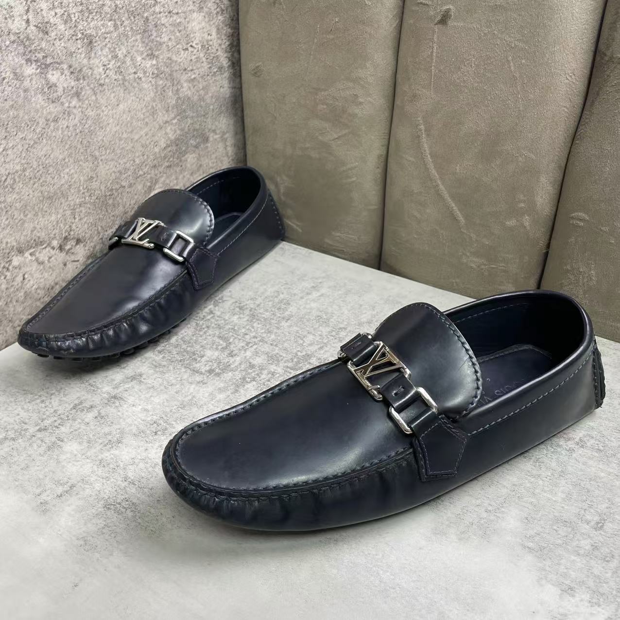 95新 LouisVuitton/路易威登 黑色皮革亮面银标百搭豆豆鞋/40码