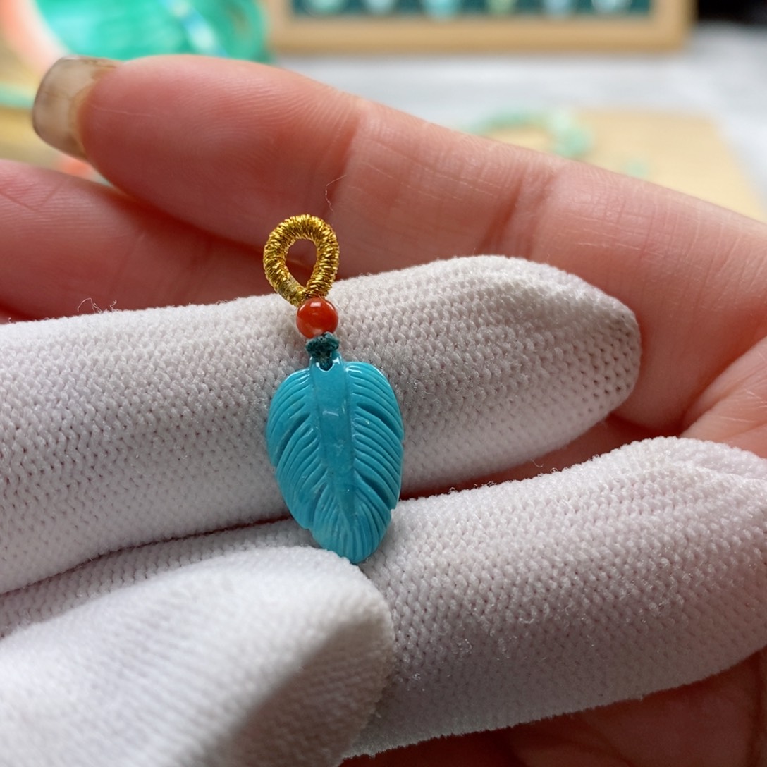 绿松石颈饰未镶嵌