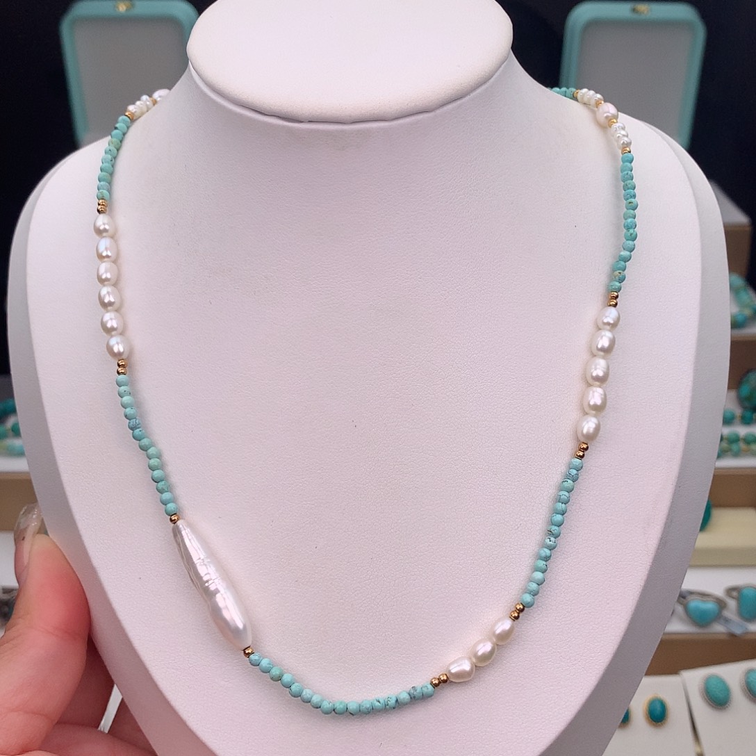 绿松石未镶嵌颈饰