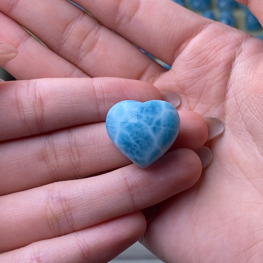 针钠钙石（海纹石）未镶嵌颈饰漏价爱心不退换