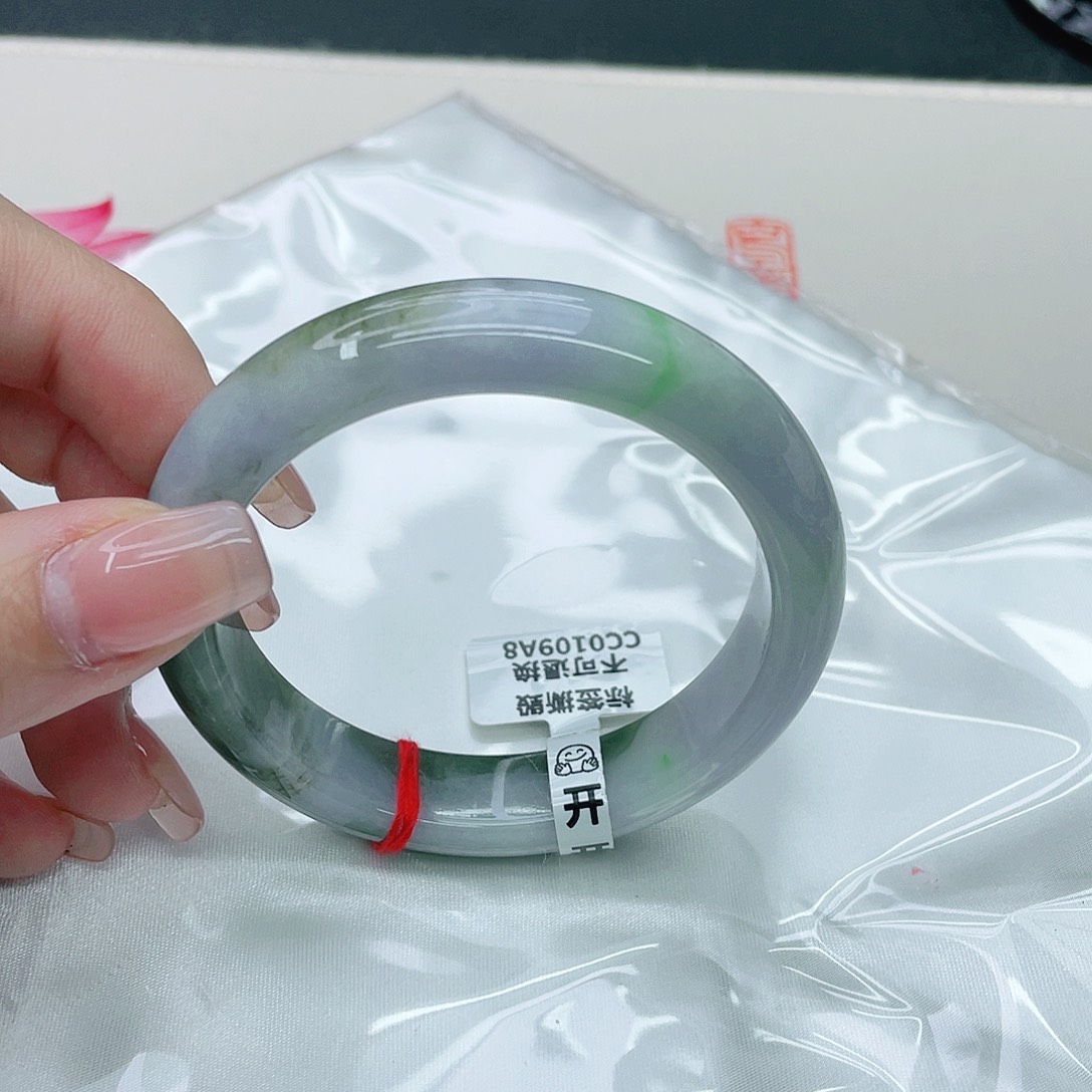 翡翠手镯未镶嵌正55