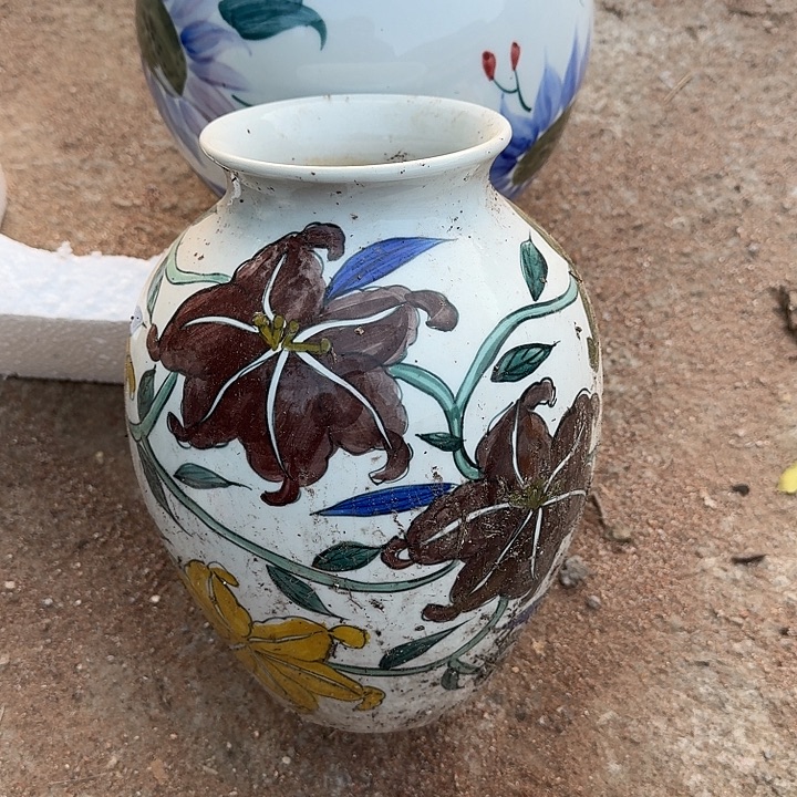 微瑕景德镇陶瓷手工花瓶