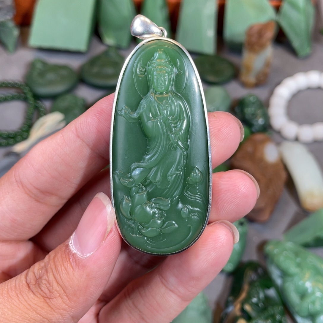 和田玉（碧玉）未镶嵌颈饰