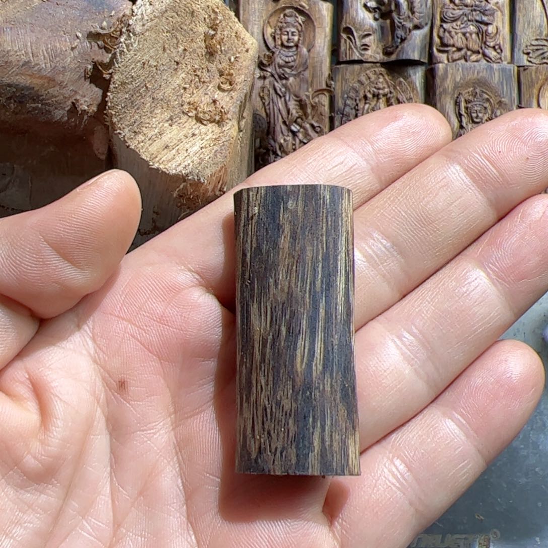 沉香吊坠白棋素牌6.2克