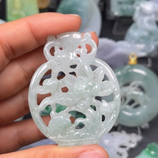 翡翠未镶嵌颈饰翡翠