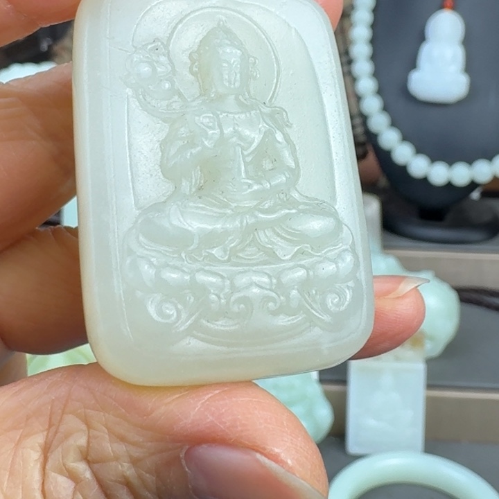 和田玉未镶嵌颈饰