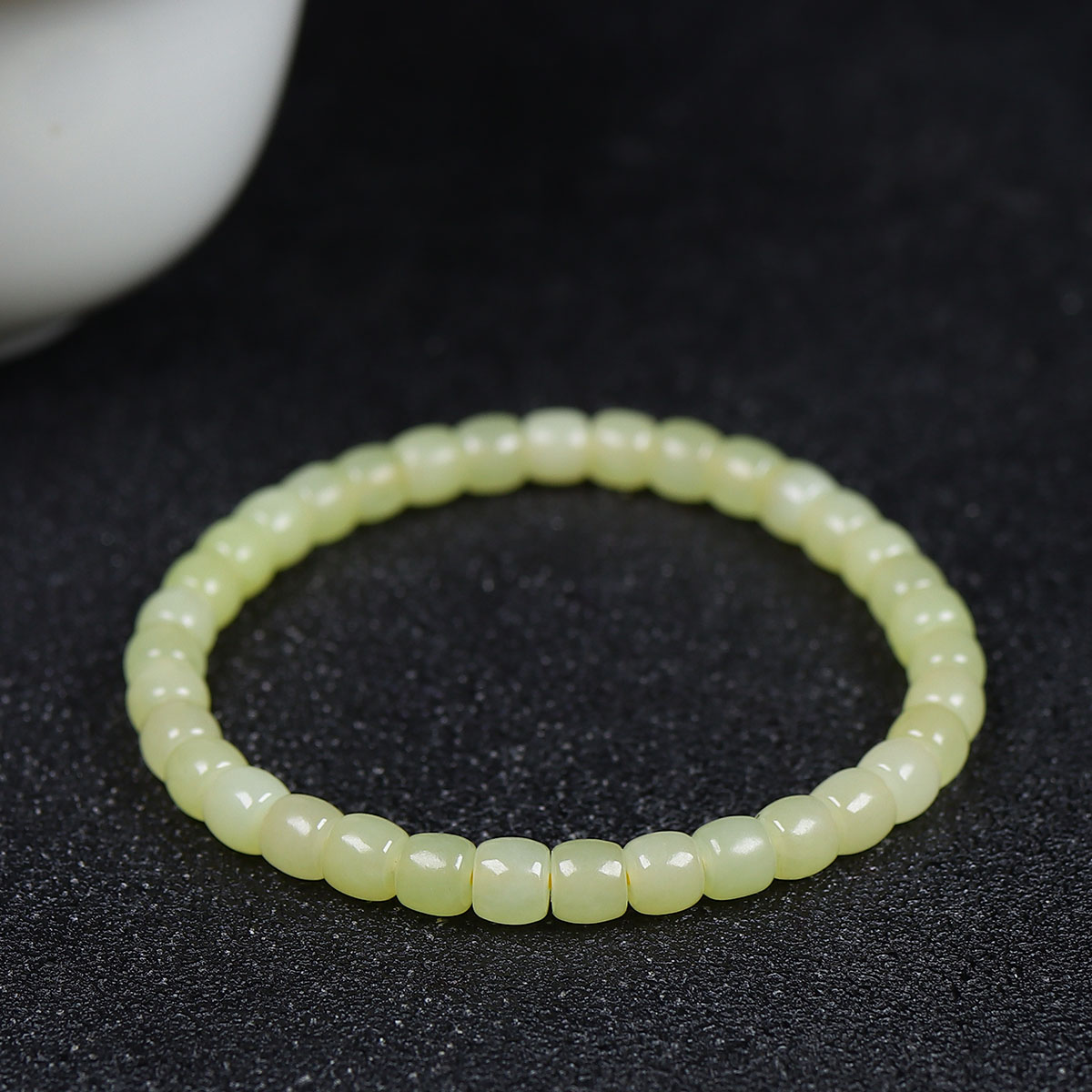 1222142和田玉黄玉手串