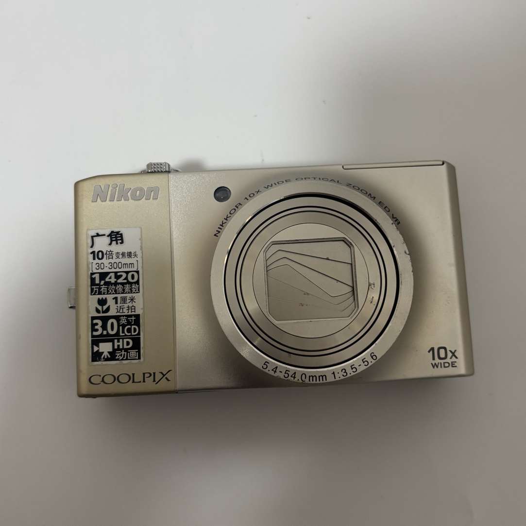 9新 Nikon/尼康 s8000福利价1420w像素10倍小长焦相机带配件