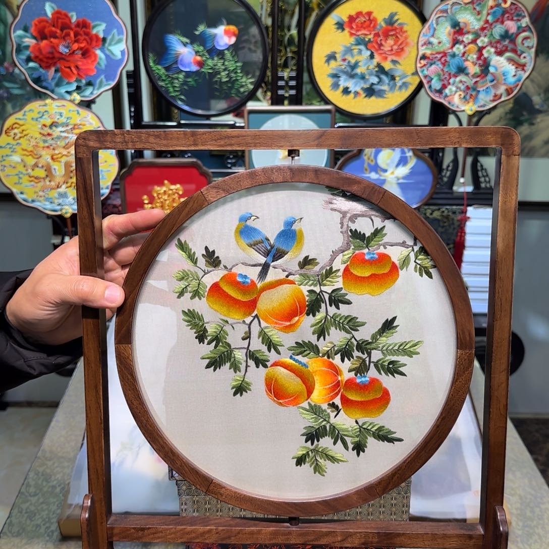 刺绣刺绣工艺精湛异色