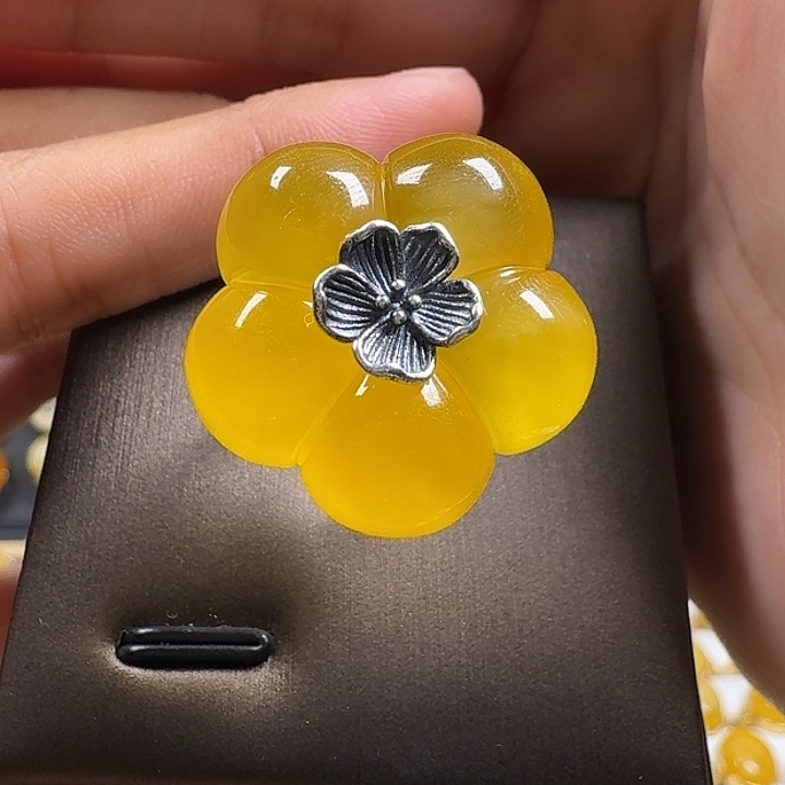 ****寶蜜蜡银S925镶嵌戒指戒指