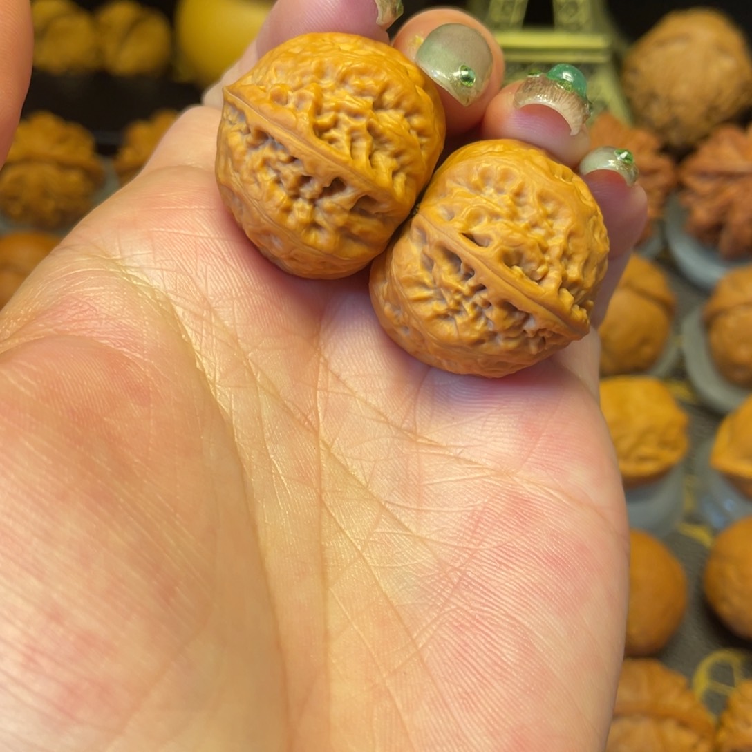 文玩核桃吊坠粗筋霸王龙