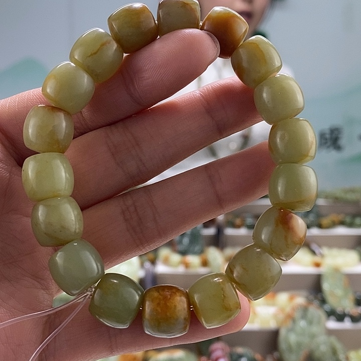 透闪石质玉手链未镶嵌有瑕，多样性随机发一串