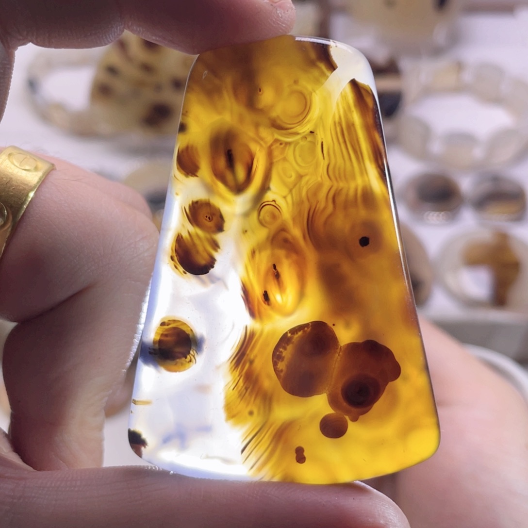 玛瑙/玉髓未镶嵌珠宝奇石