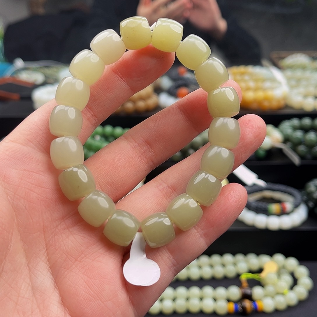 和田玉手串未镶嵌