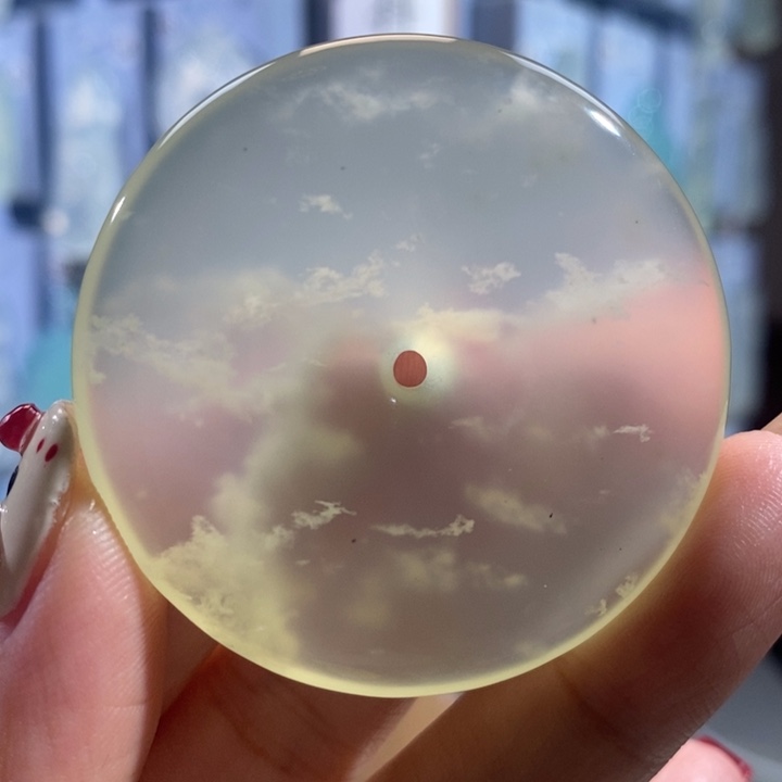 岫玉未镶嵌颈饰吊坠