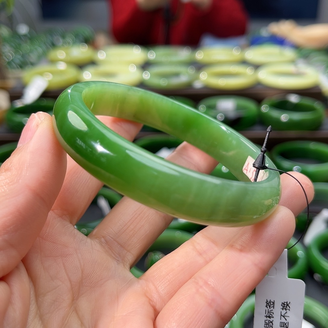 和田玉（碧玉）手镯未镶嵌