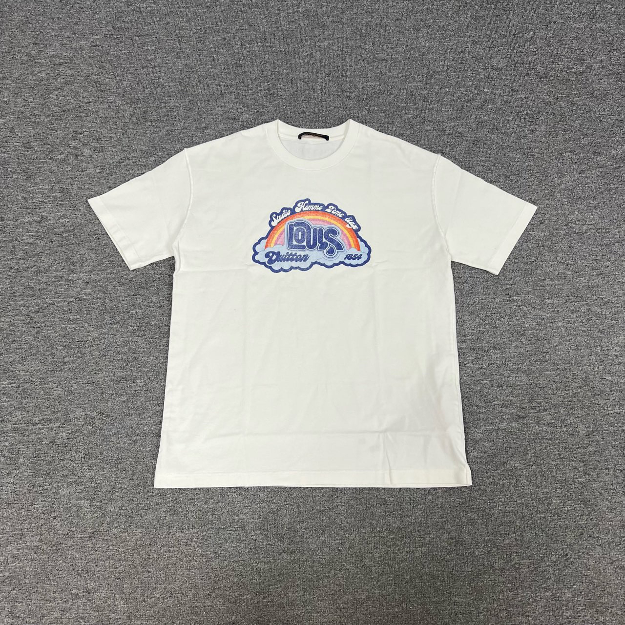 95新 LouisVuitton/路易威登 彩虹字母印花短袖T恤 L码