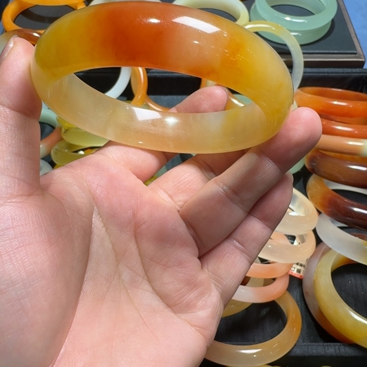 视***点石英质玉（金丝玉）未镶嵌手镯65