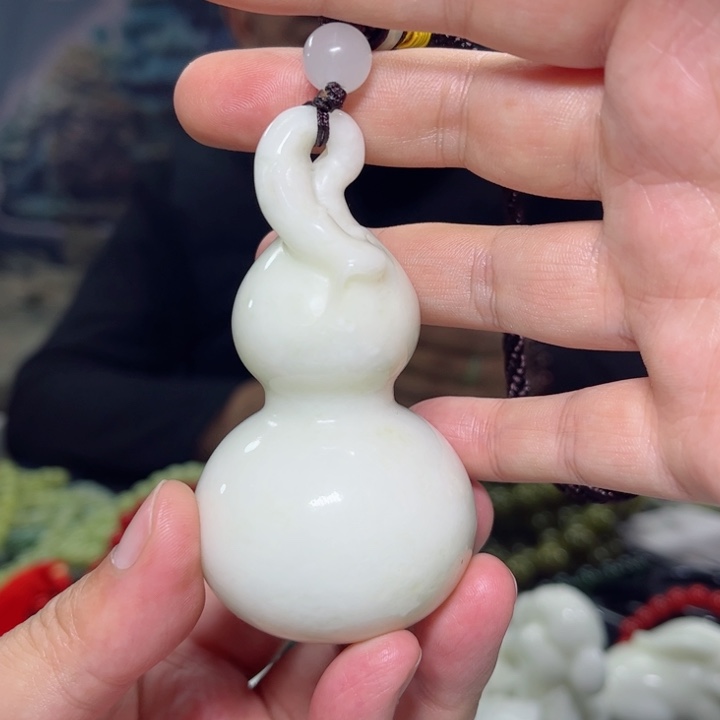 蛇纹石玉手把件多样性发货未镶嵌