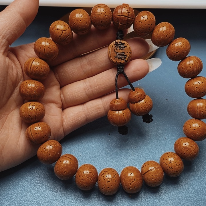 桃核手持苹果16花皮色差21颗