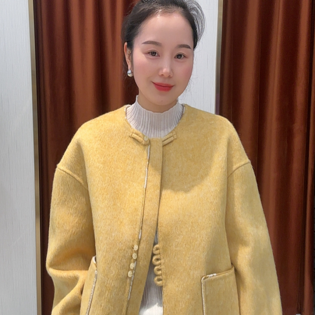 （老郭说穿搭）金2025时尚短大衣