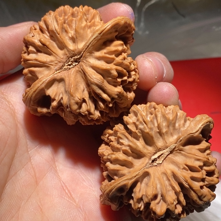 大***雨文玩核桃吊坠精品店等多项经营管理业务及