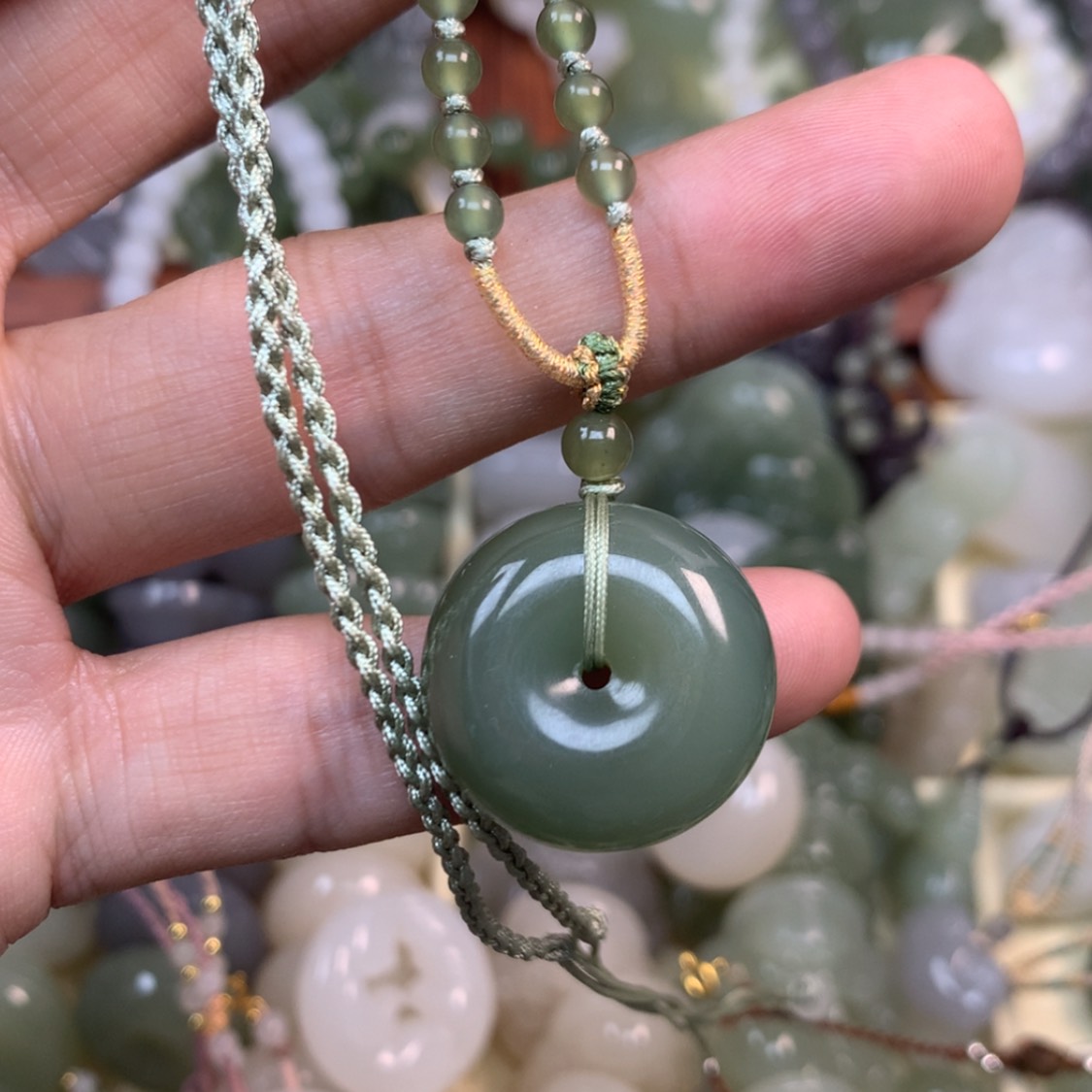 【闪购商品】颈饰未镶嵌和田玉