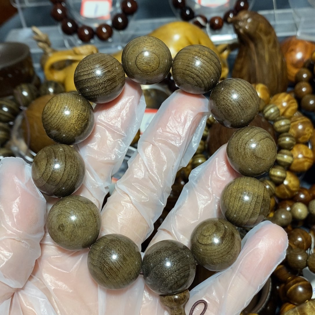 金丝楠木雕工艺品20