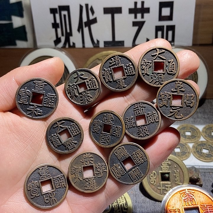 铜现代翻砂制作工艺品