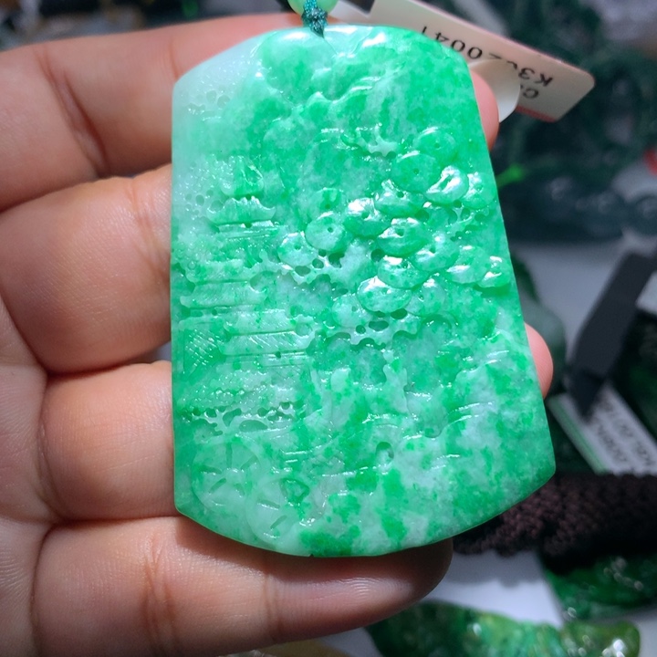 翡翠颈饰未镶嵌保真天然A货翡翠