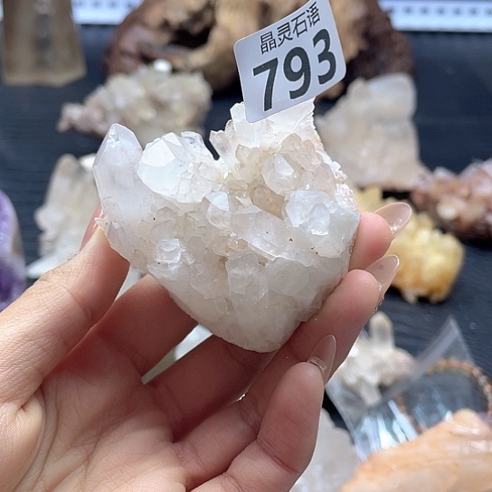 未镶嵌水晶大型摆件（非配饰）