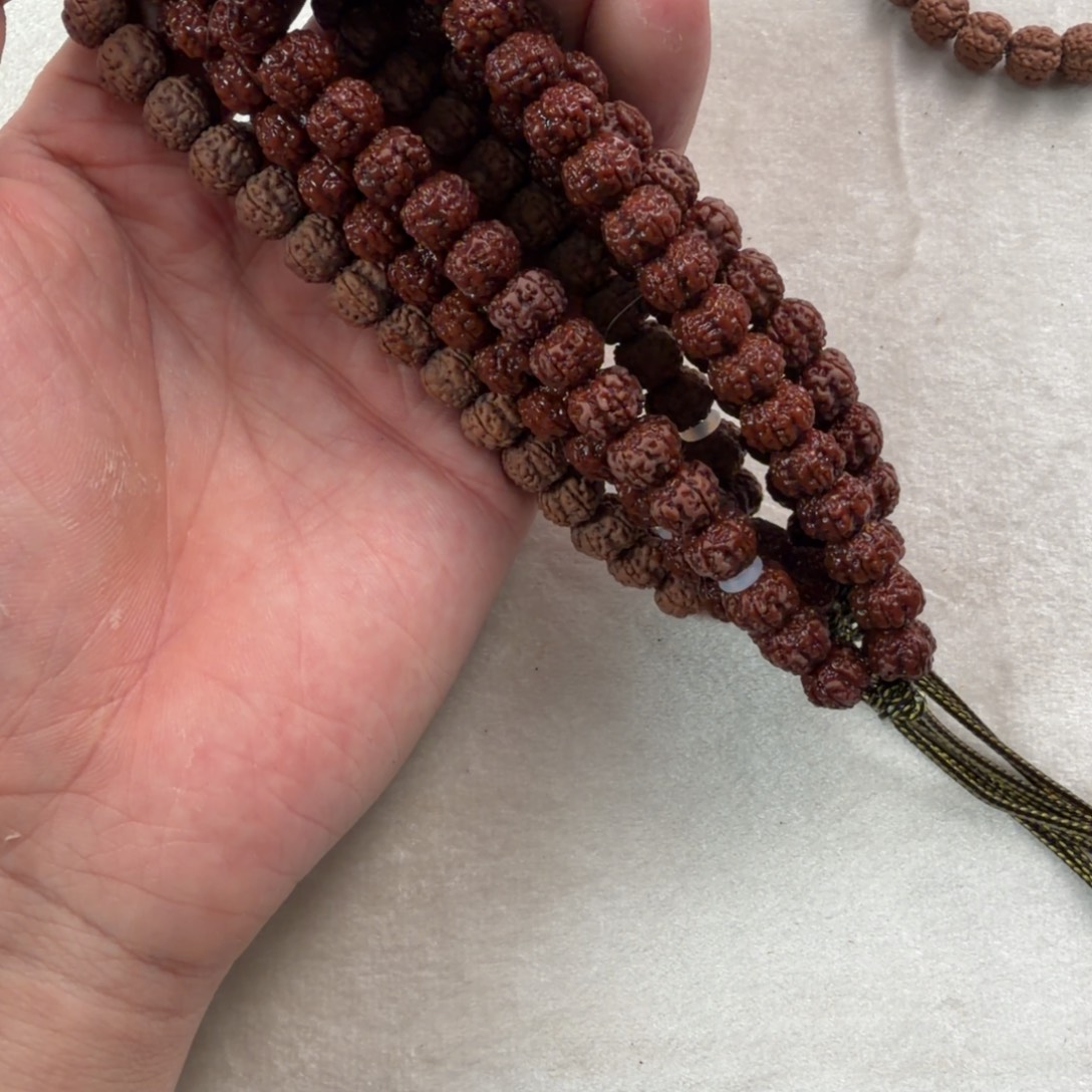 金刚菩提吊坠知系列9老树梅花手持