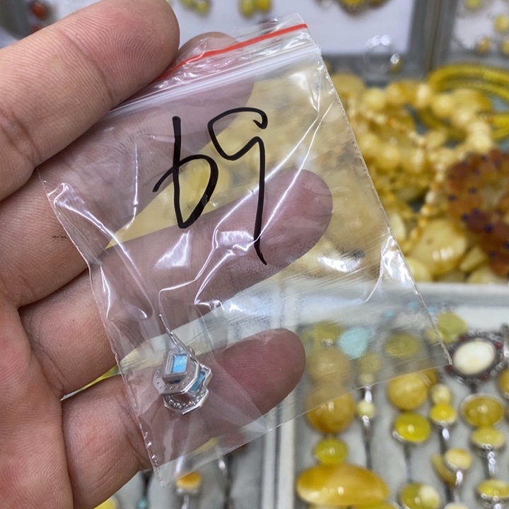 蜜蜡银S925镶嵌裸石耳钉