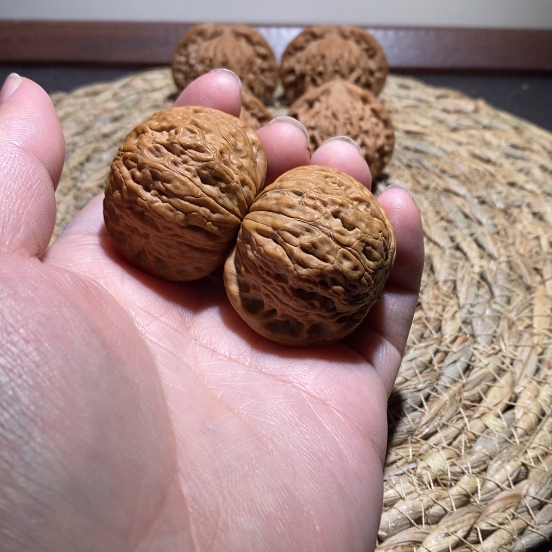 J***吊坠桃核40铁锤全品