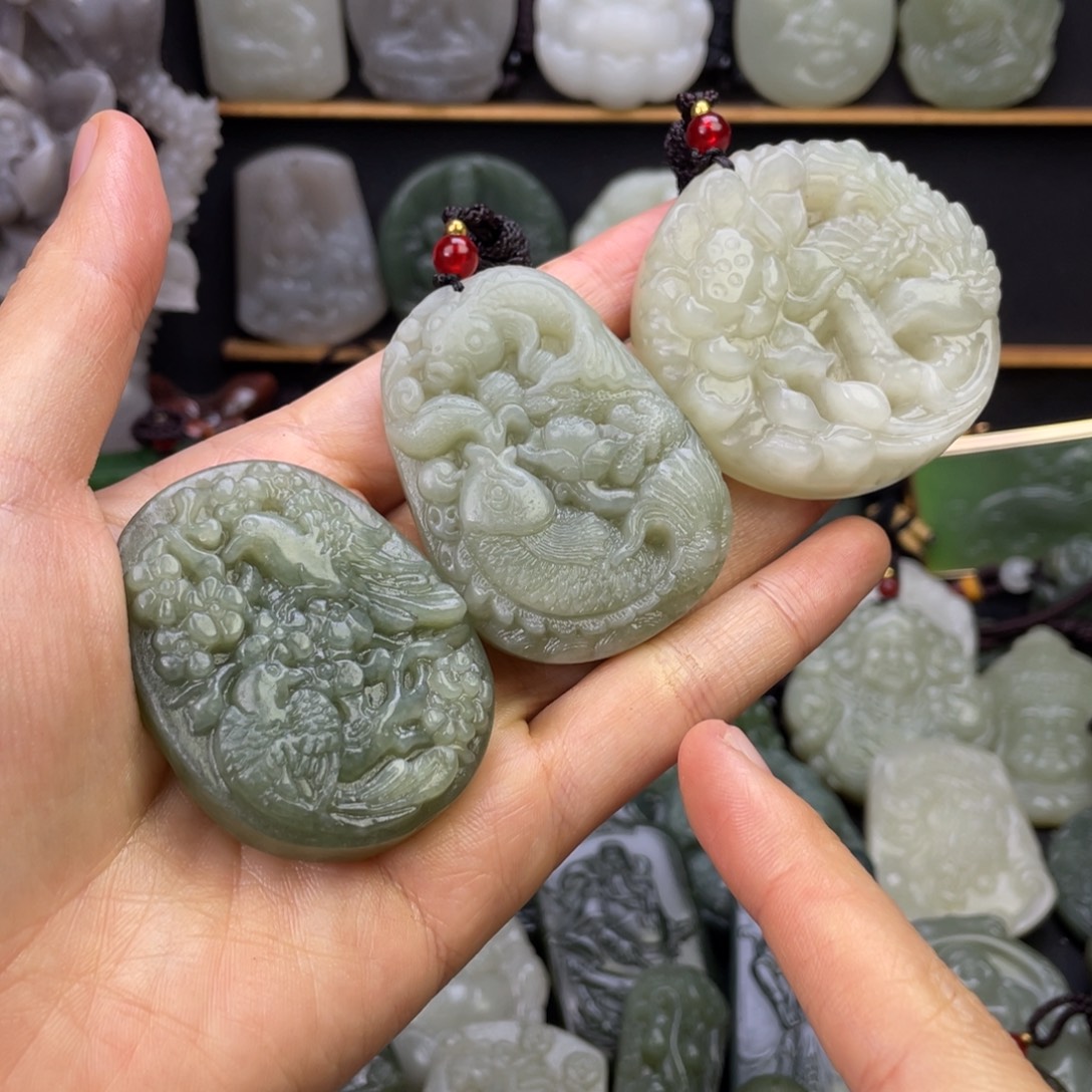 和田玉未镶嵌颈饰