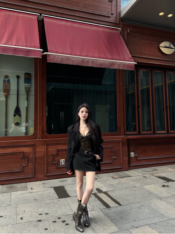美式条纹暗纹高级感半身裙裤配腰带女低腰a字短款包臀裙子