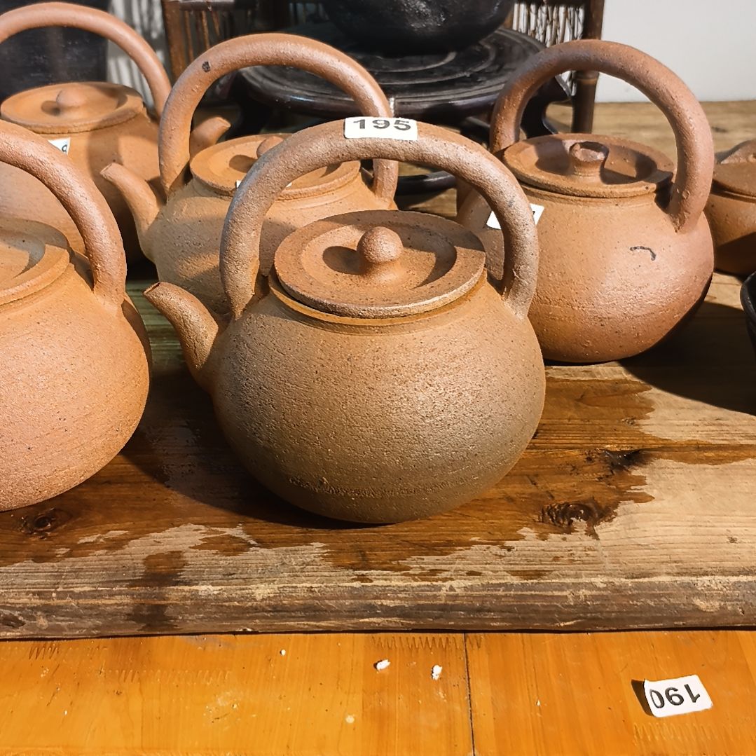 平***云泥塑荥经黑砂茶器鑫山烧