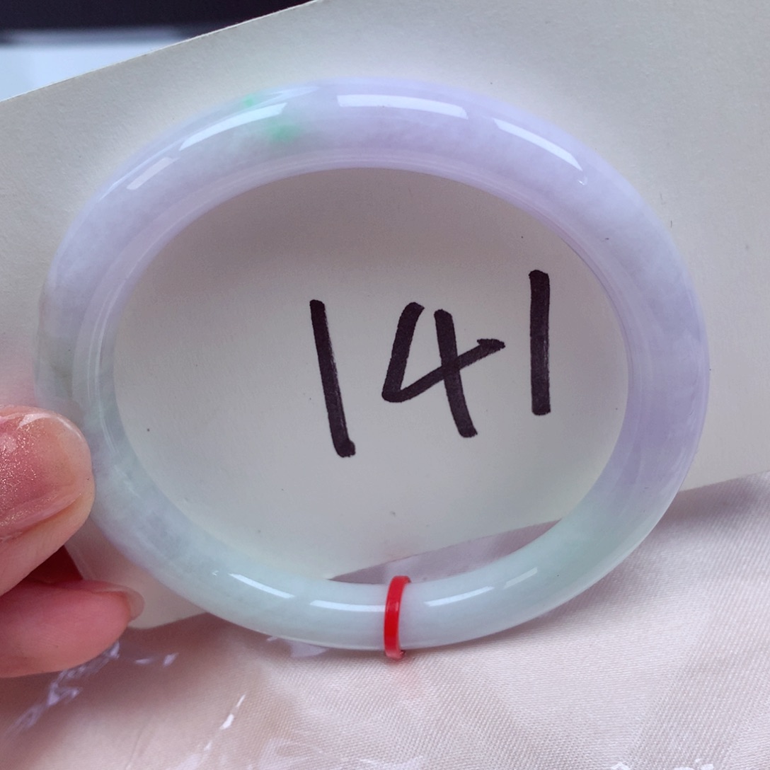 翡翠手镯未镶嵌翡翠