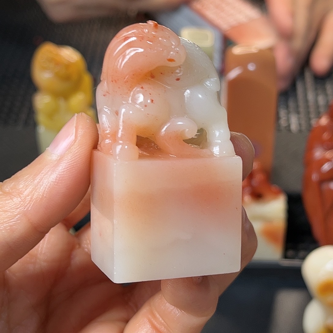 寿山石印石这个点睡起来了