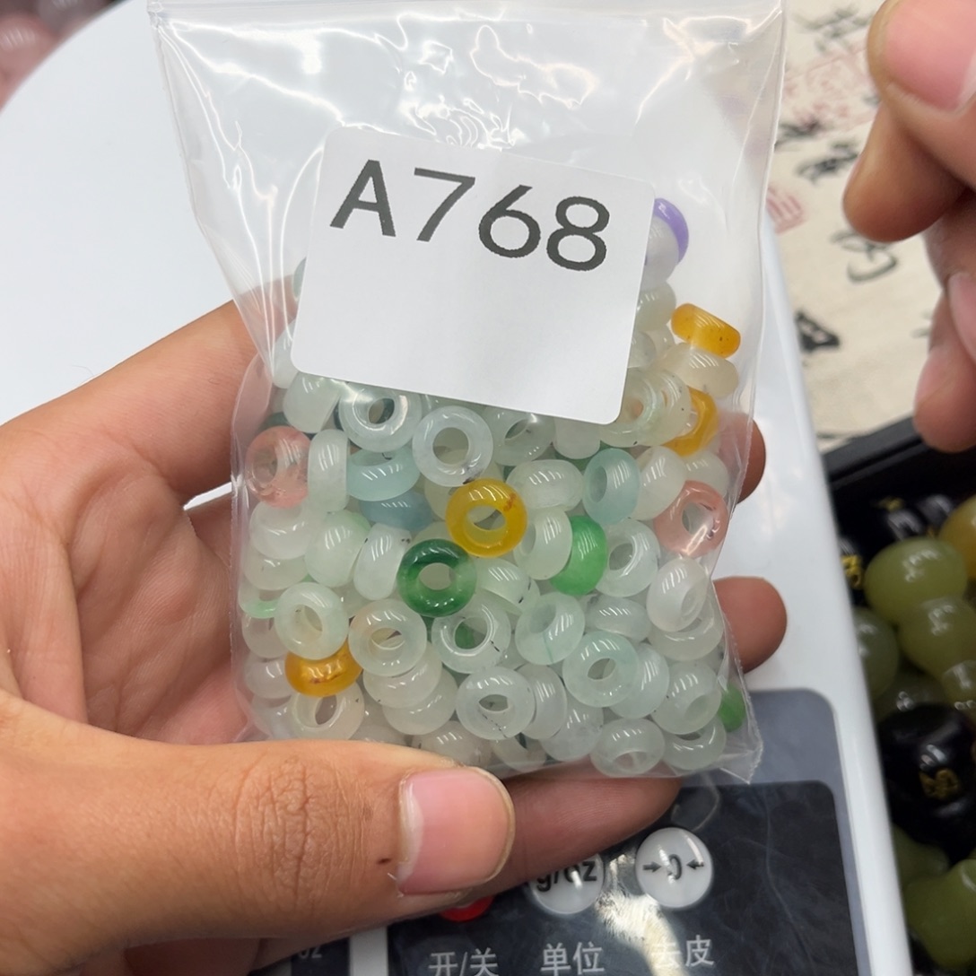 倬***汉玛瑙/玉髓合金颈饰