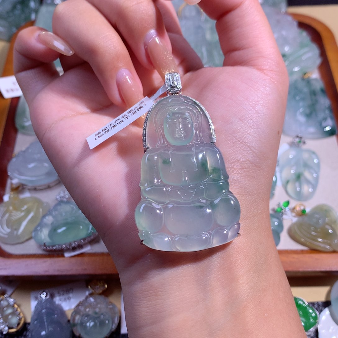 翡翠吊坠(不含链)18K金镶嵌