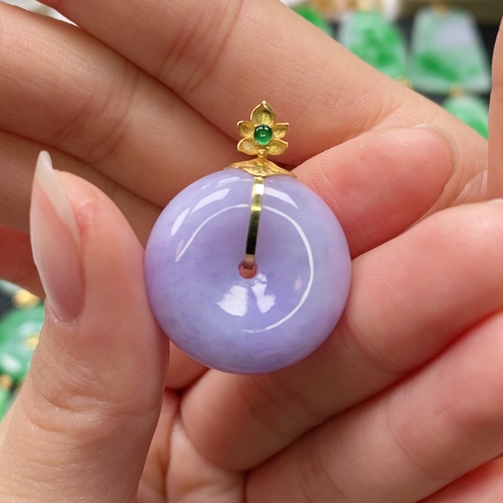 翡翠颈饰未镶嵌梧**漫吊坠