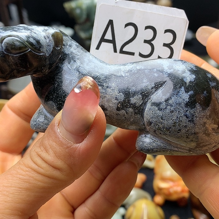 和田玉未镶嵌车挂