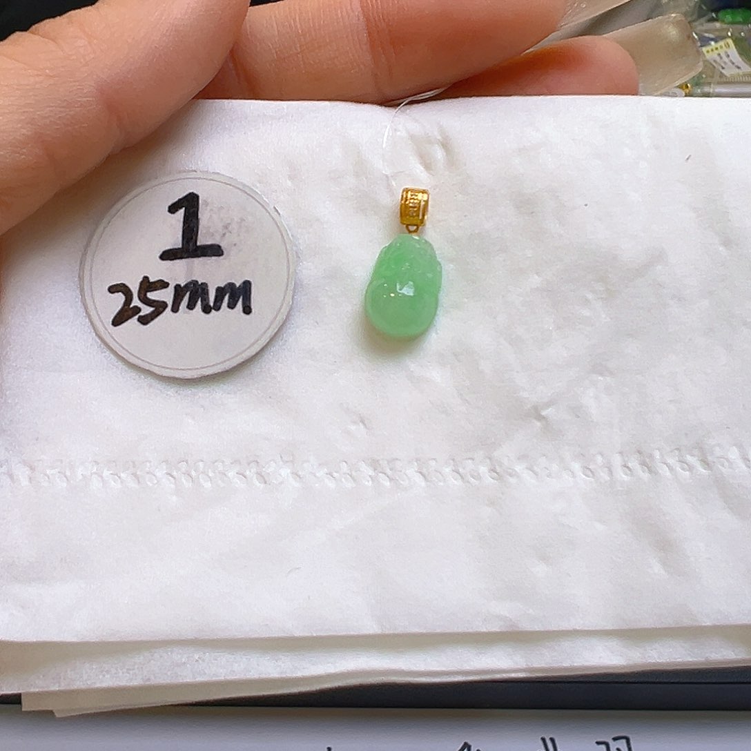 翡翠颈饰18K金镶嵌翡翠