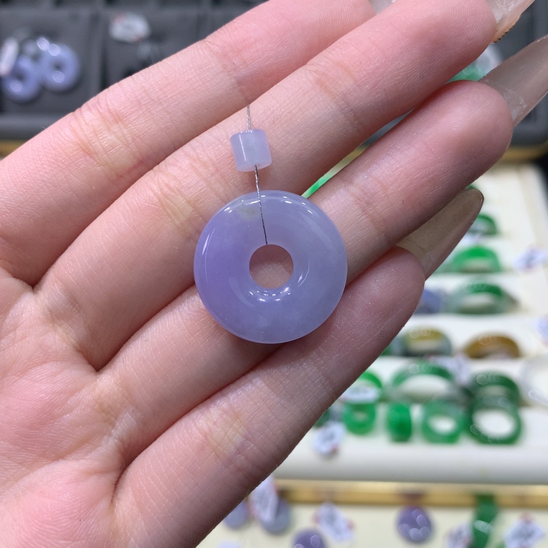 翡翠戒指未镶嵌甜甜圈