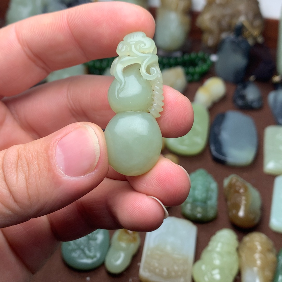 和田玉挂件未镶嵌