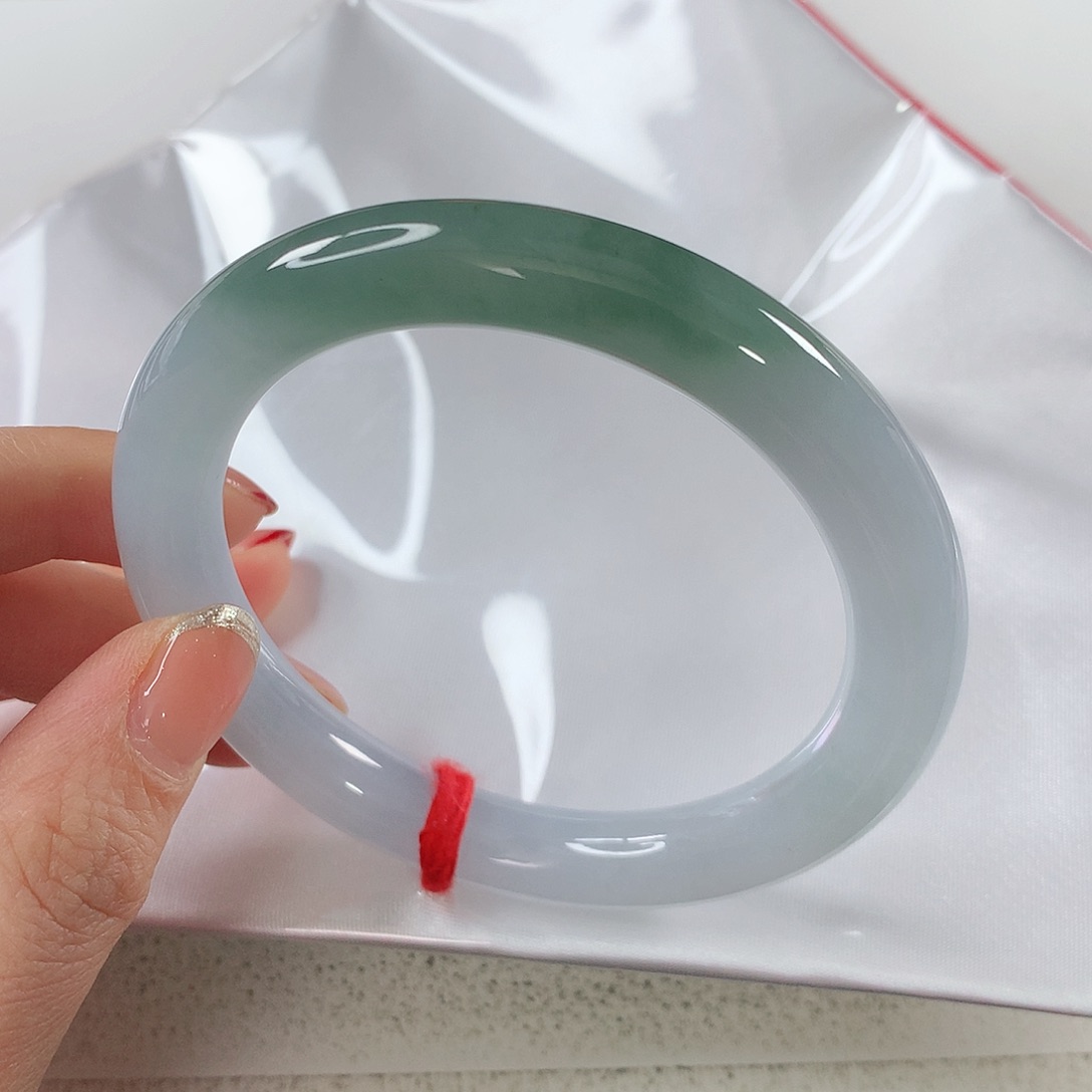 翡翠手镯未镶嵌  圆条①⑧⑥