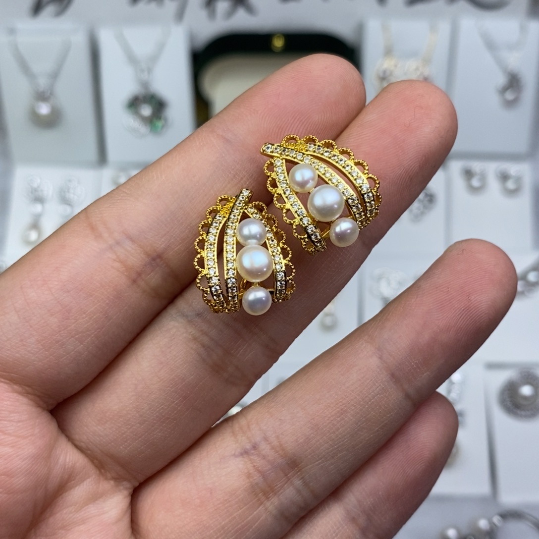 耳饰未镶嵌淡水珍珠