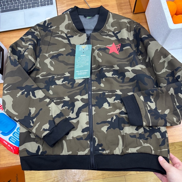 男女可穿 秋冬加绒迷彩外套