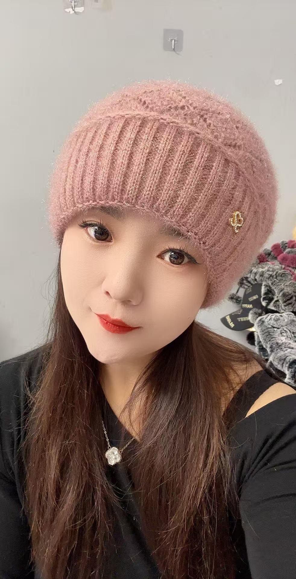 冬季新款针织帽松鼠绒时尚百搭堆堆帽贝雷帽菠萝款女士保暖帽